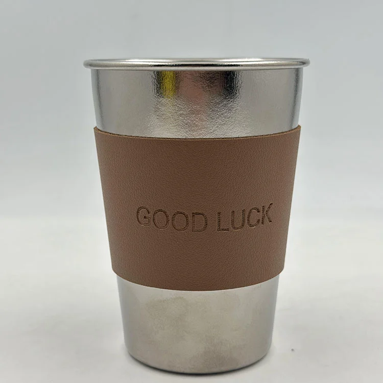 Caneca de titânio